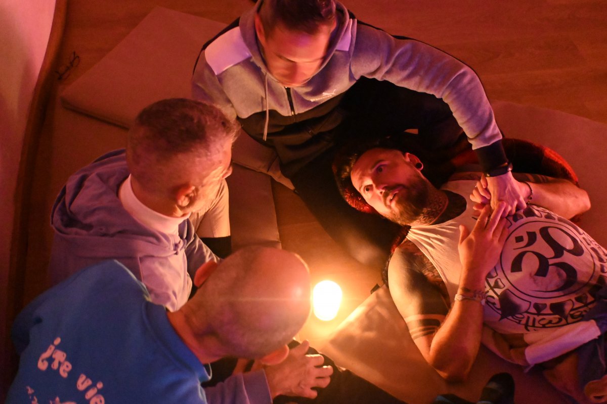 compartir amistades hombres gays